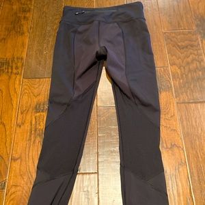 Lululemon crop leggings with pockets